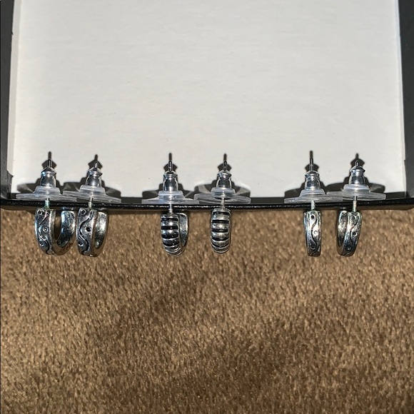 Set of 3 Small Hoop Earrings - Picture 5 of 5